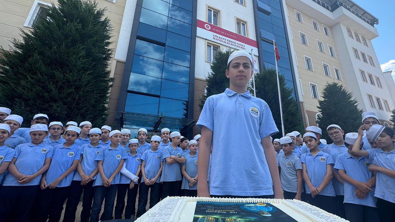4 Ayda hafız oldu