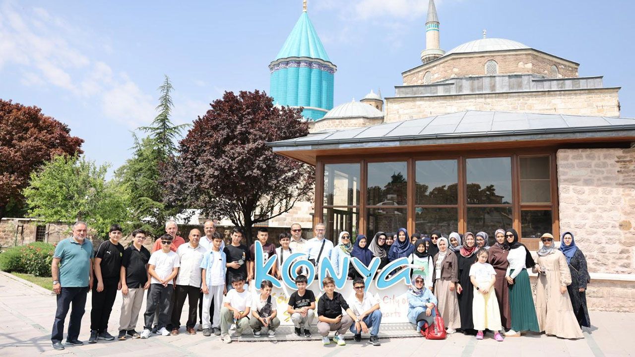 Mezitli'den başarılı hafızlık öğrencileri gezide buluştu