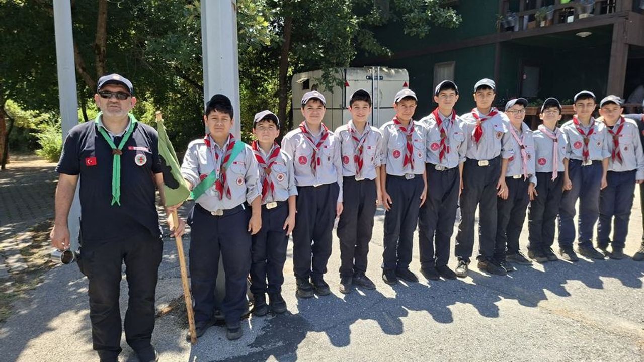 Bahçelievlerli izciler kampta hem eğlendi hem öğrendi