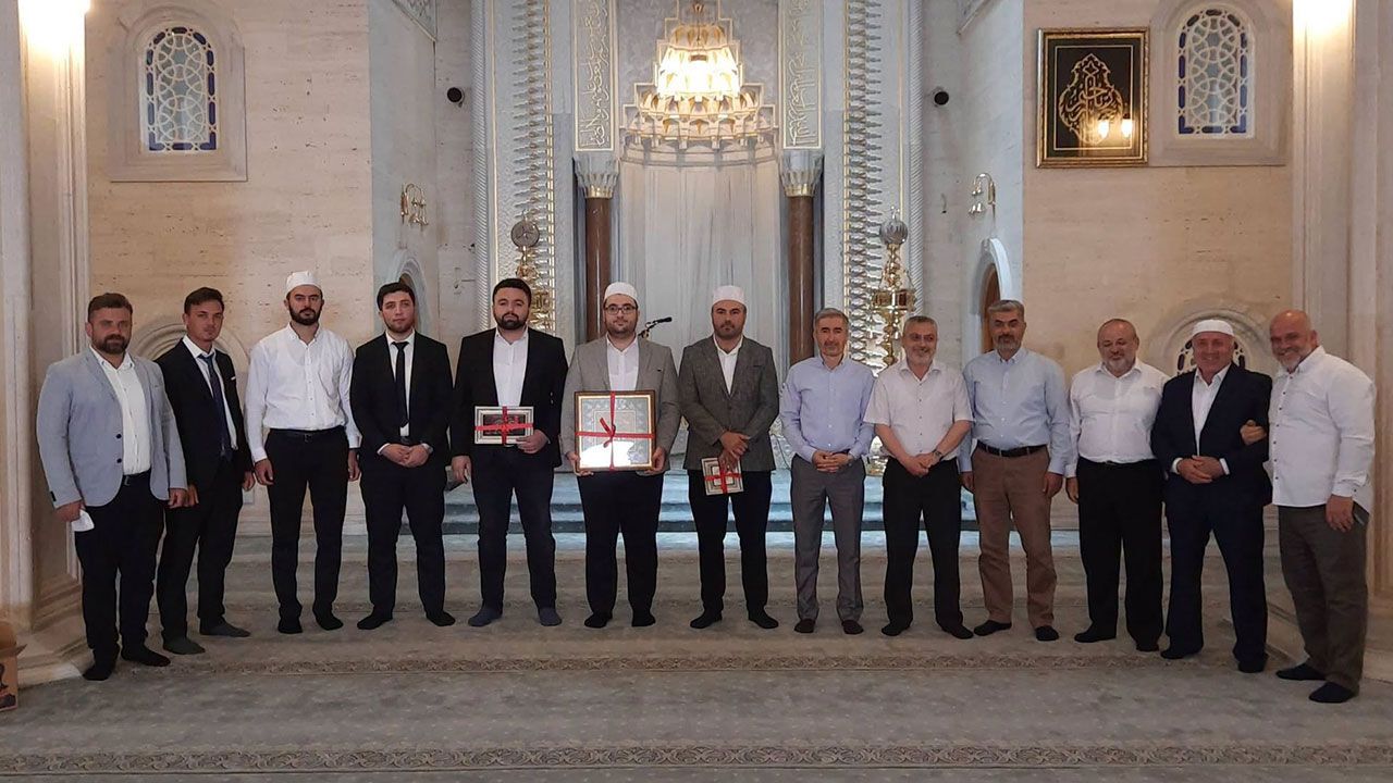 Çorum’da din görevlileri ezanı en güzel okumak için yarıştılar