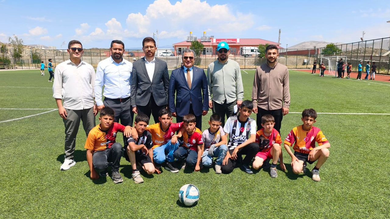 Çaldıran'da Yaz Kur’an Kursu öğrencileri futbol turnuvasında buluştu
