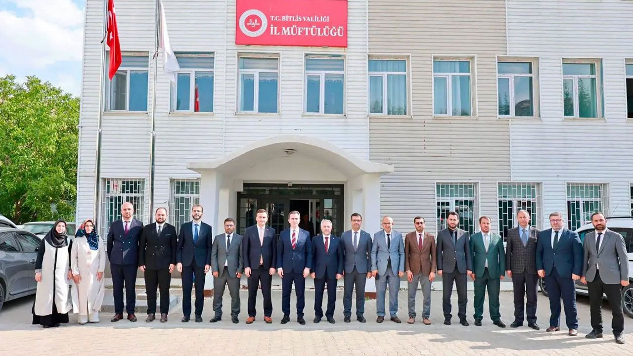 Vali Karakaya, ilçe müftüleriyle bir araya geldi