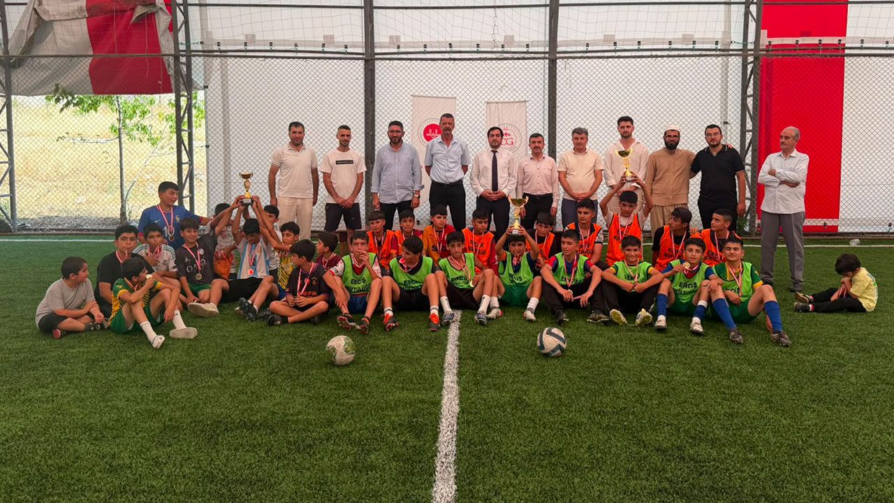 Erciş'te "Camiler Arası Futbol Turnuvası" düzenlendi