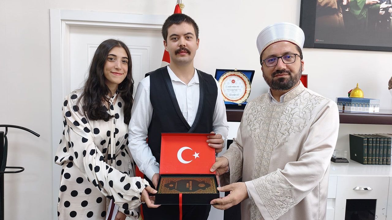 İki İnsan Bir Hayat projesiyle dünya evine girdiler