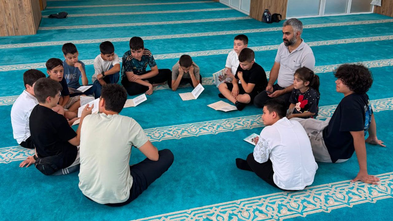 Torbalı'da "Camide Bir Gün" projesi gerçekleştirildi