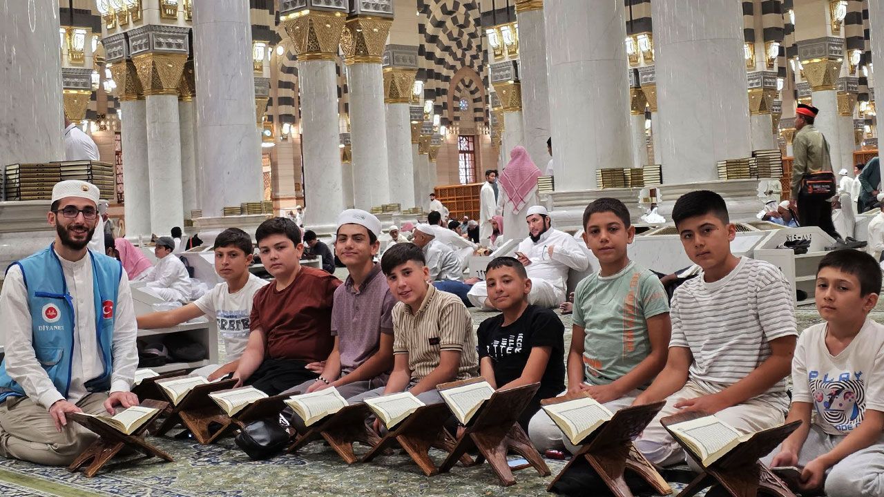 "Hafızlar Umrede" projesi hayat buldu