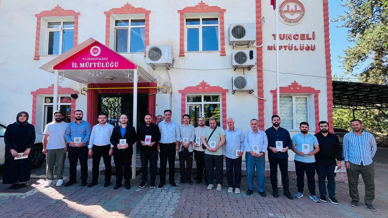 Tunceli'deki din görevlilerinden kitap farkındalığı