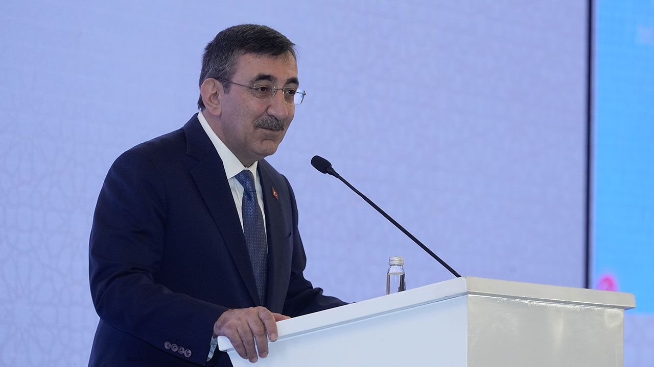 Yılmaz: İfade hürriyeti, kutsallara hakaret hürriyeti değildir
