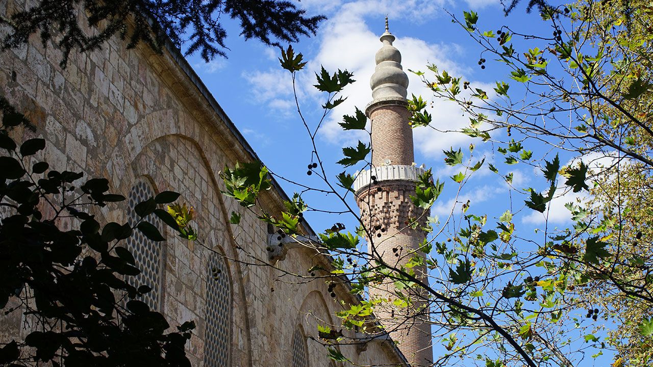 Bursa'nın fethine uzanan yol kuruluş döneminin tarihi izlerini taşıyor