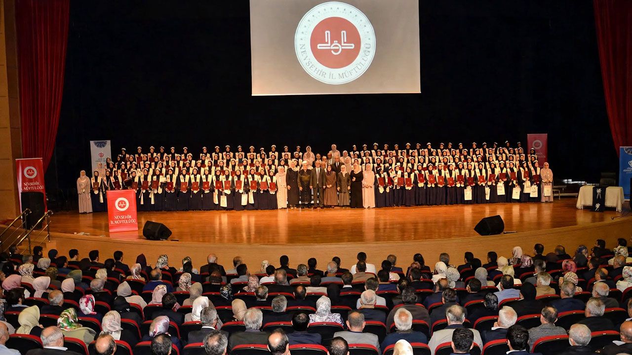 Nevşehir’de 132 hafız icazet aldı