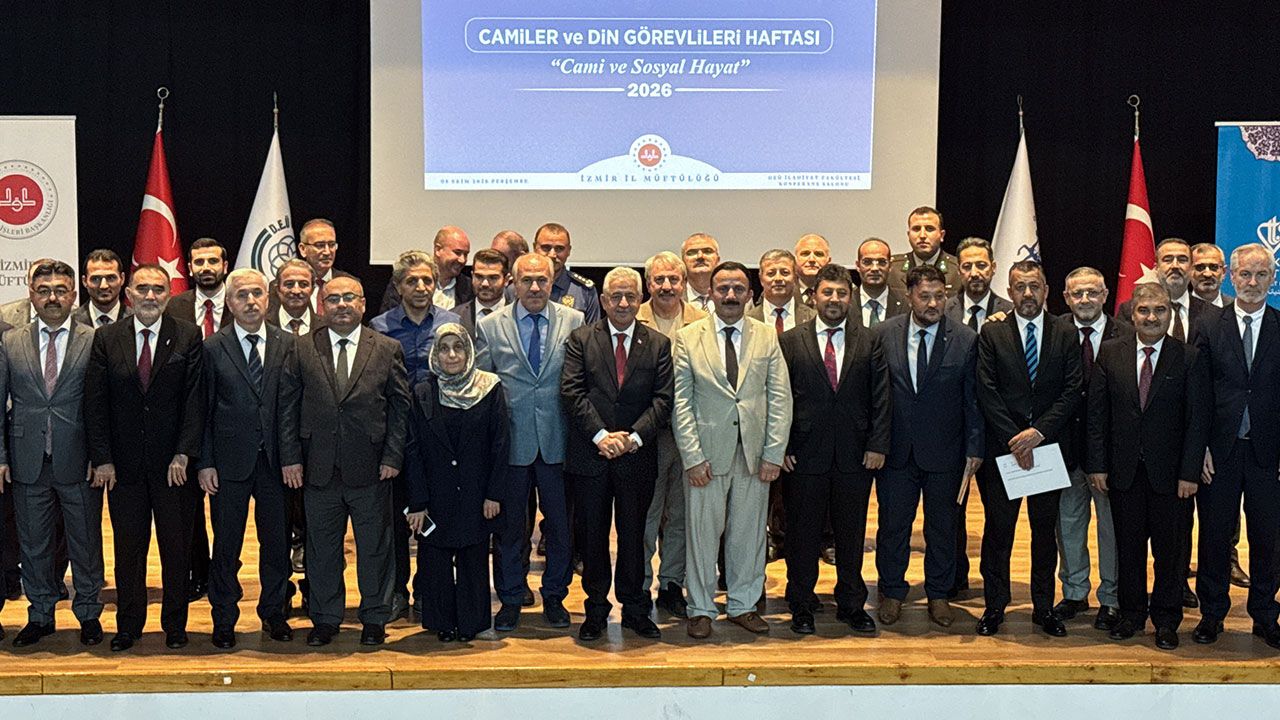 Başkan Yardımcısı Demir, İzmir'de din görevlileriyle buluştu