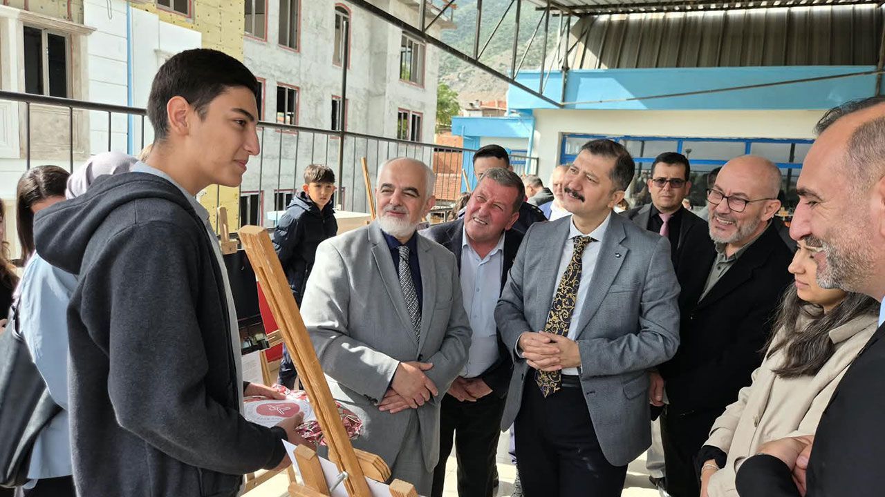 Kırkağaç ve İslam Temalı Fotoğraf Yarışması’nda ödüller sahiplerini buldu